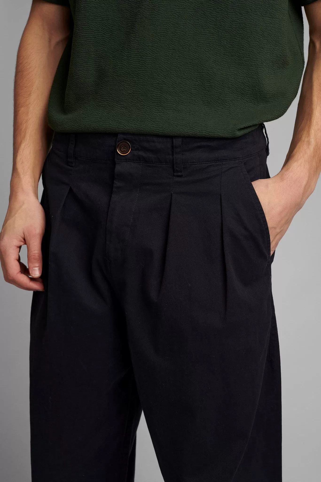 AKJAKOB COTTON PLEAT PANT - Sky Captain