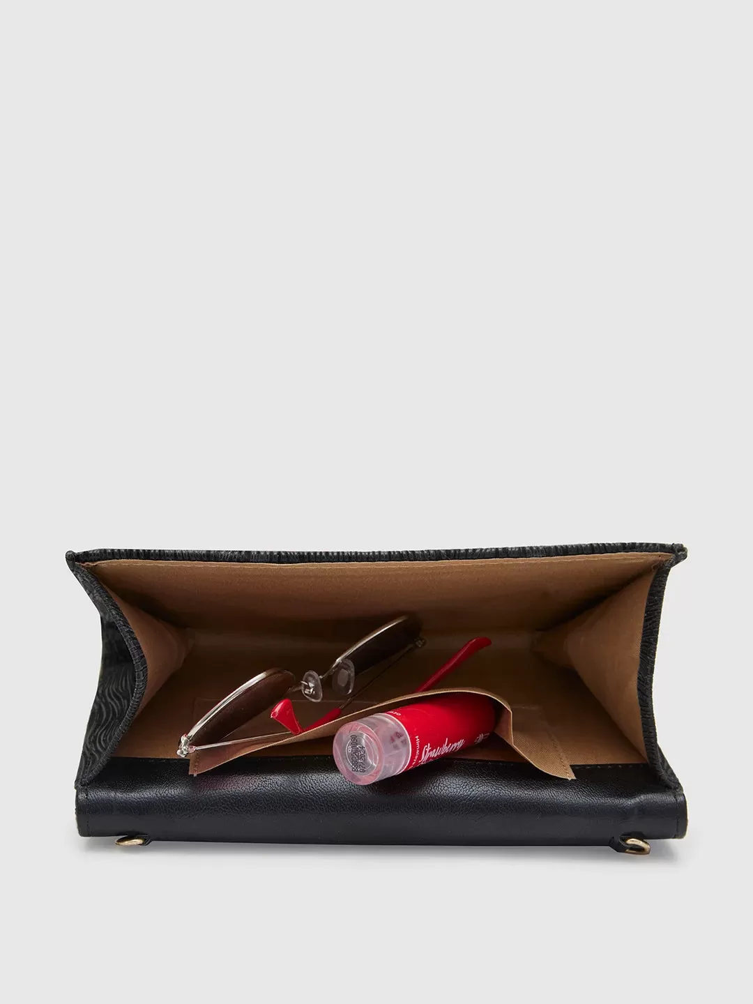 Caprese Eryka Clutch Medium Black