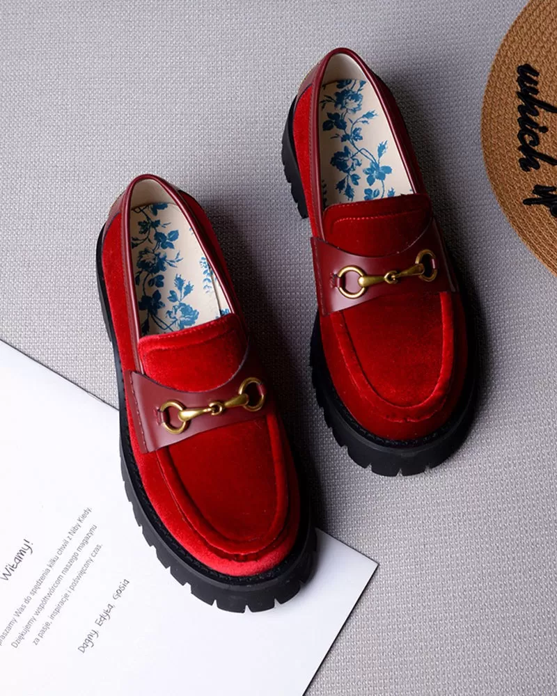 Classic Metal Buckle Bee Embroidery Velvet Mid Heel Platform Leather Loafers