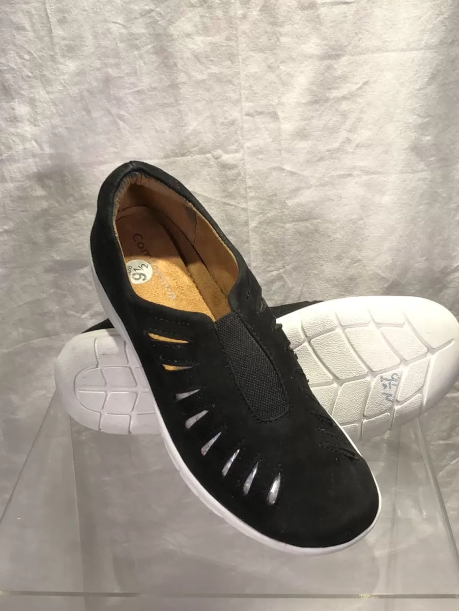 Comfortiva by SoftSpots Women’s •Tinsley•  Slip on - Black Suede - Preowned