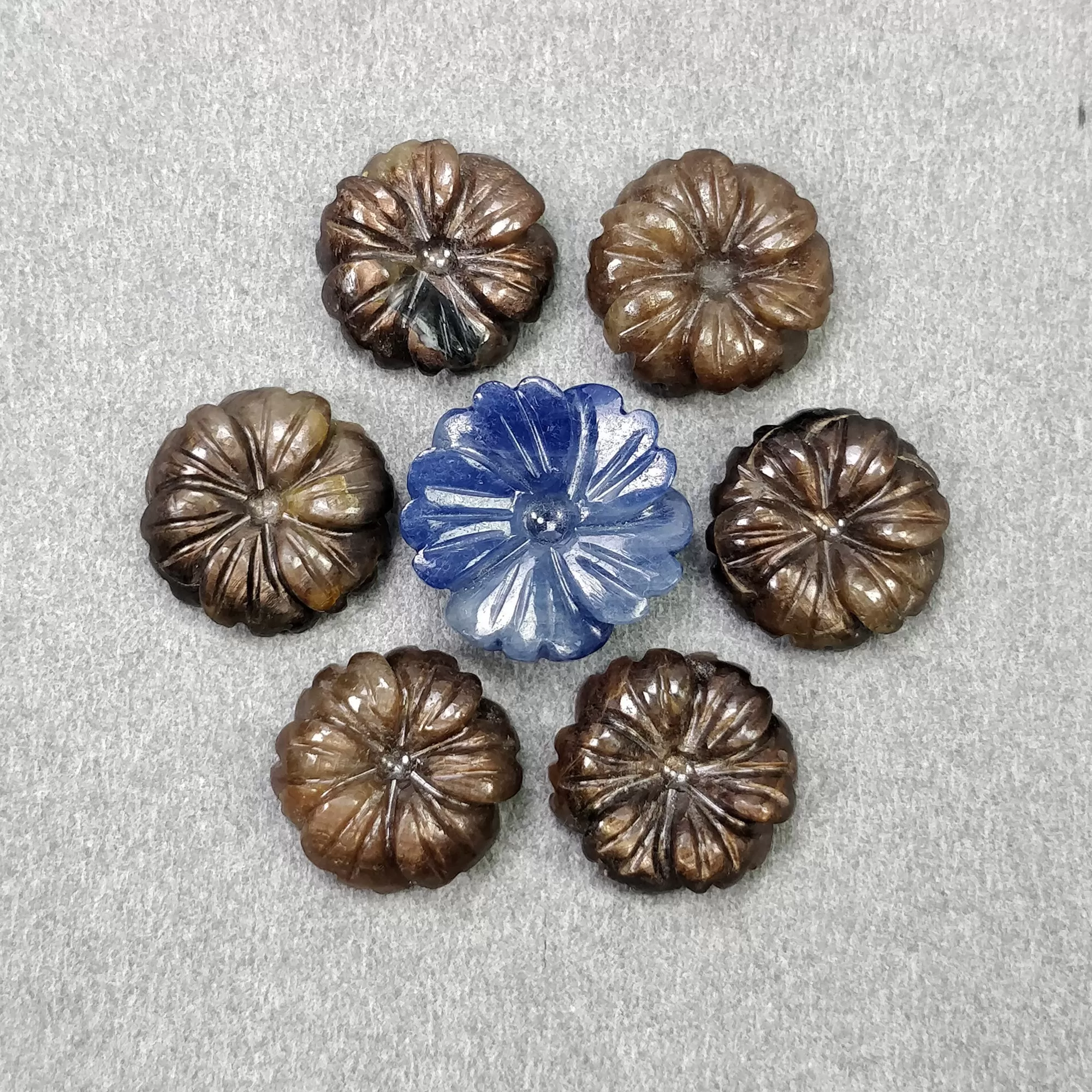 Golden Brown Chocolate Sheen SAPPHIRE Gemstone Carving : 44.30cts Natural Untreated Sapphire Hand Carved FLOWER 12mm - 14mm 7pcs