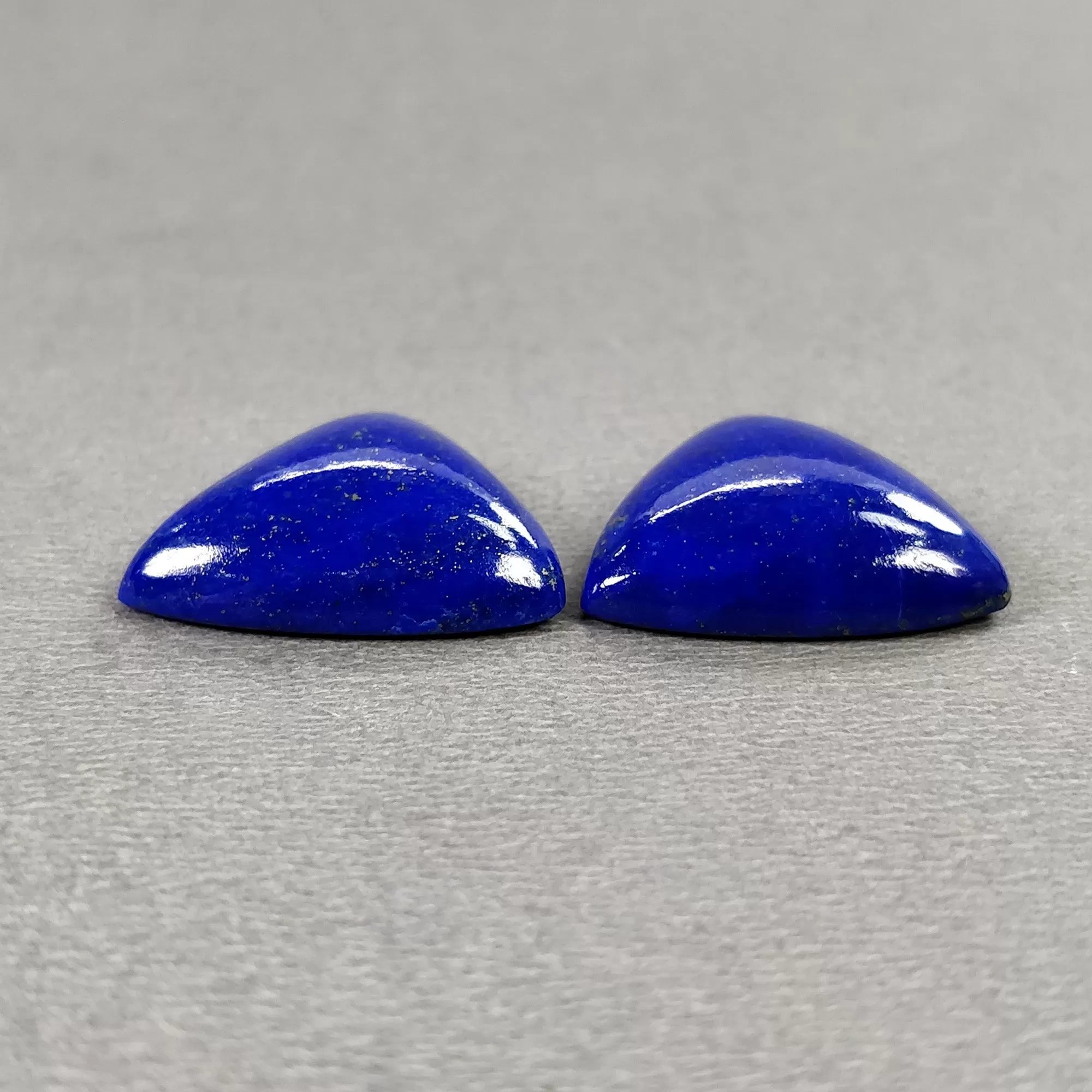 LAPIS LAZULI Gemstone Cabochon : 29.00cts Natural Untreated Blue Lapis Triangle Shape 19mm Pair