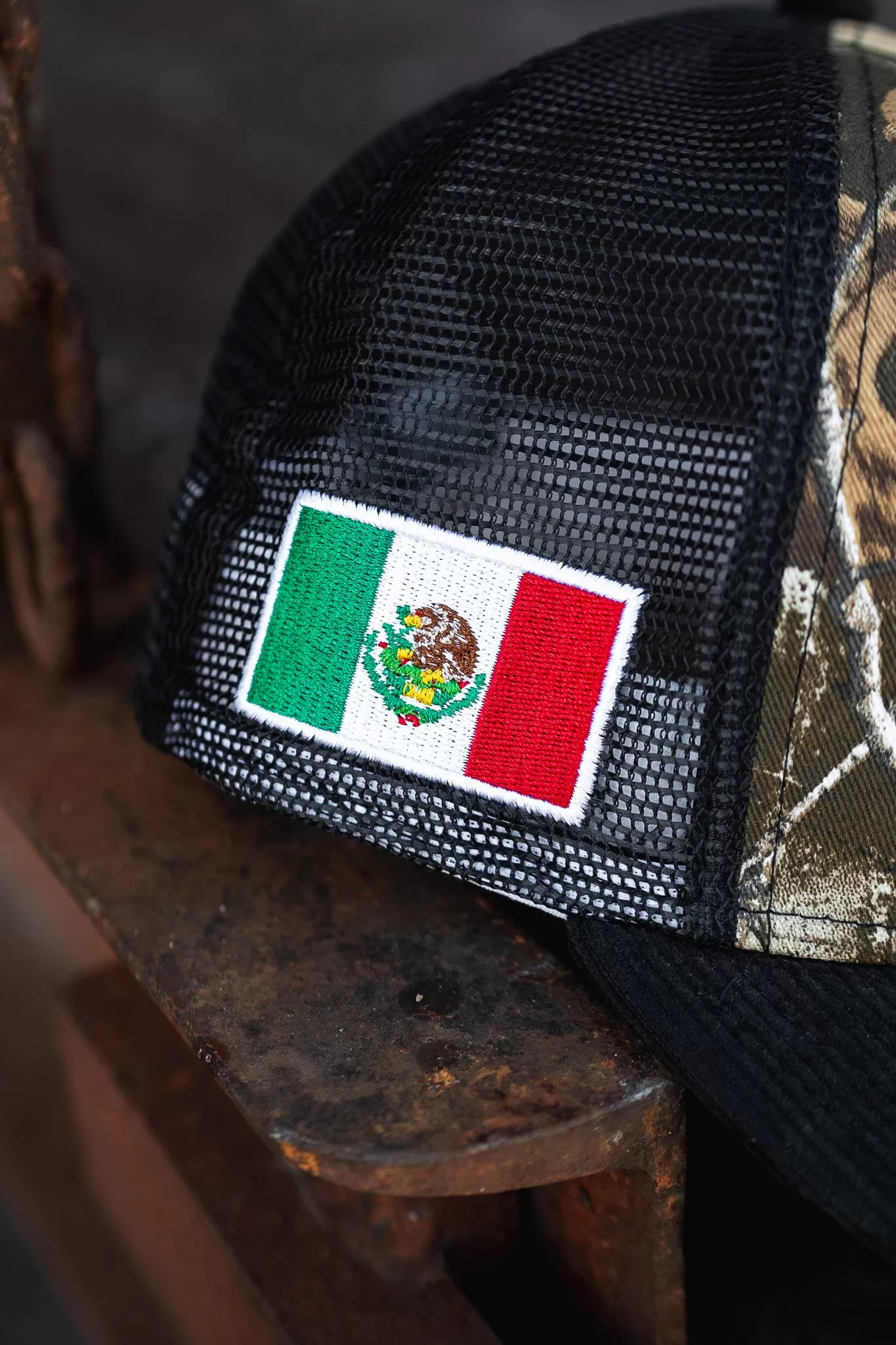 New Era Mexico World Baseball Classic Grey UV Trucker (Black Trucker/Black Corduroy)