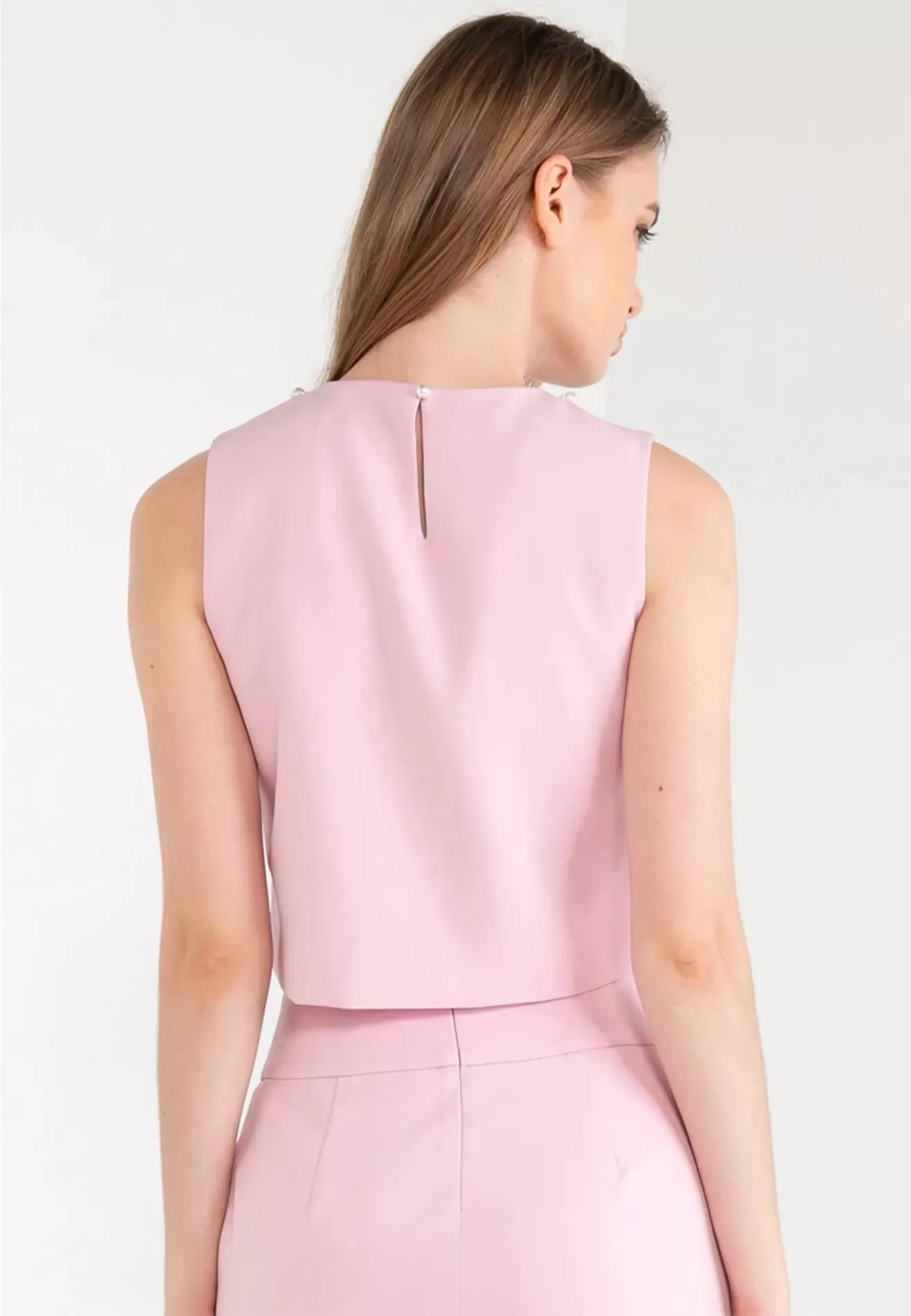 Pearl Neckline Detail Sleeveless Top