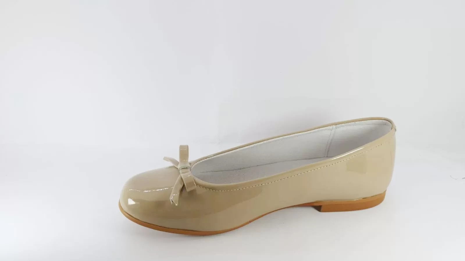 Shawn & Jeffery Camel Patent Leather Flats