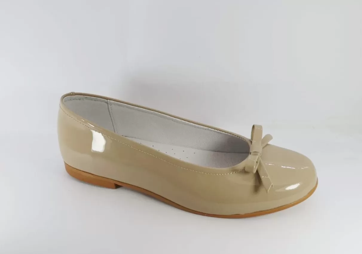 Shawn & Jeffery Camel Patent Leather Flats