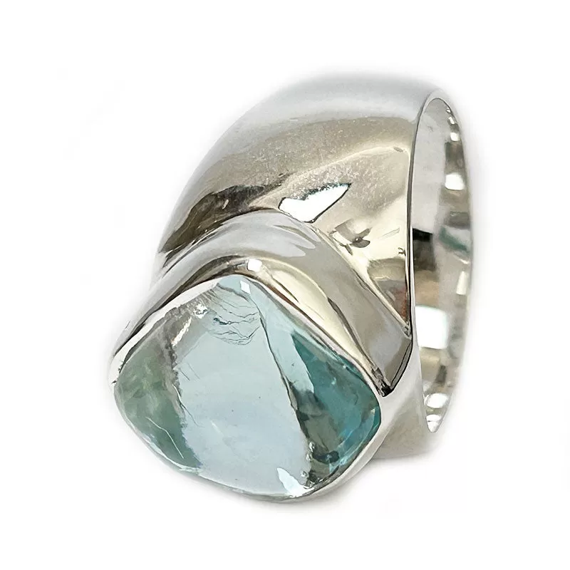 Vaarin Blue Topaz Cabochon Ring